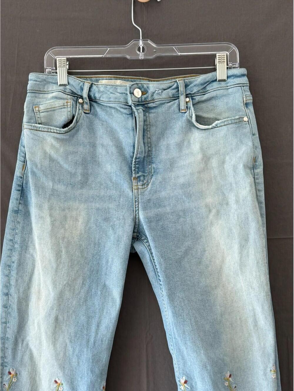 Micro and the Letterpress Women’s Jeans Size 30 Light Wash Embroidered Floral - Picture 2 of 9